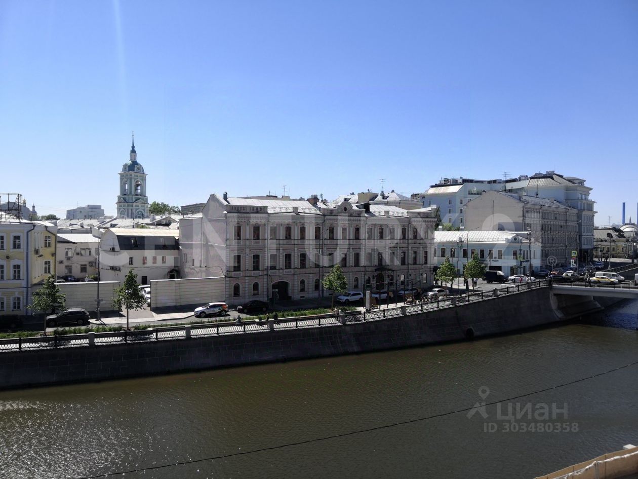 Купить 2-комнатную квартиру вторичка на набережной Садовническая в Москве,  продажа 2-комнатных квартир на вторичном рынке. Найдено 2 объявления.