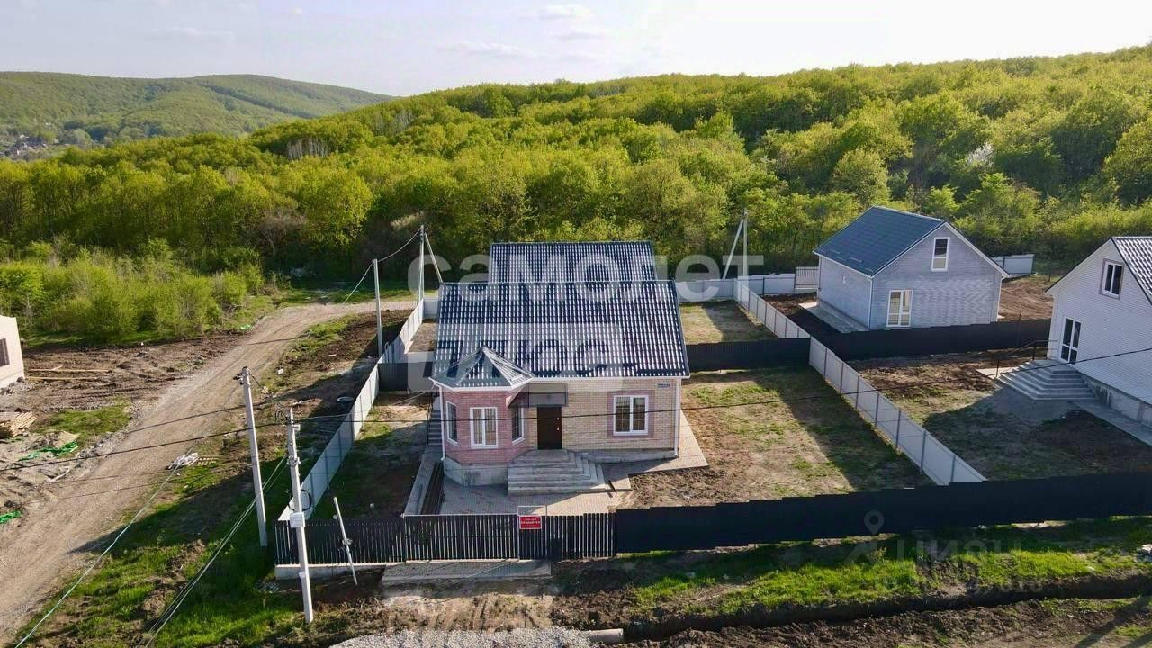 Купить дом на улице Беличенко в поселке городского типа Ильский в городском  поселении Ильское, продажа домов - база объявлений Циан. Найдено 16  объявлений