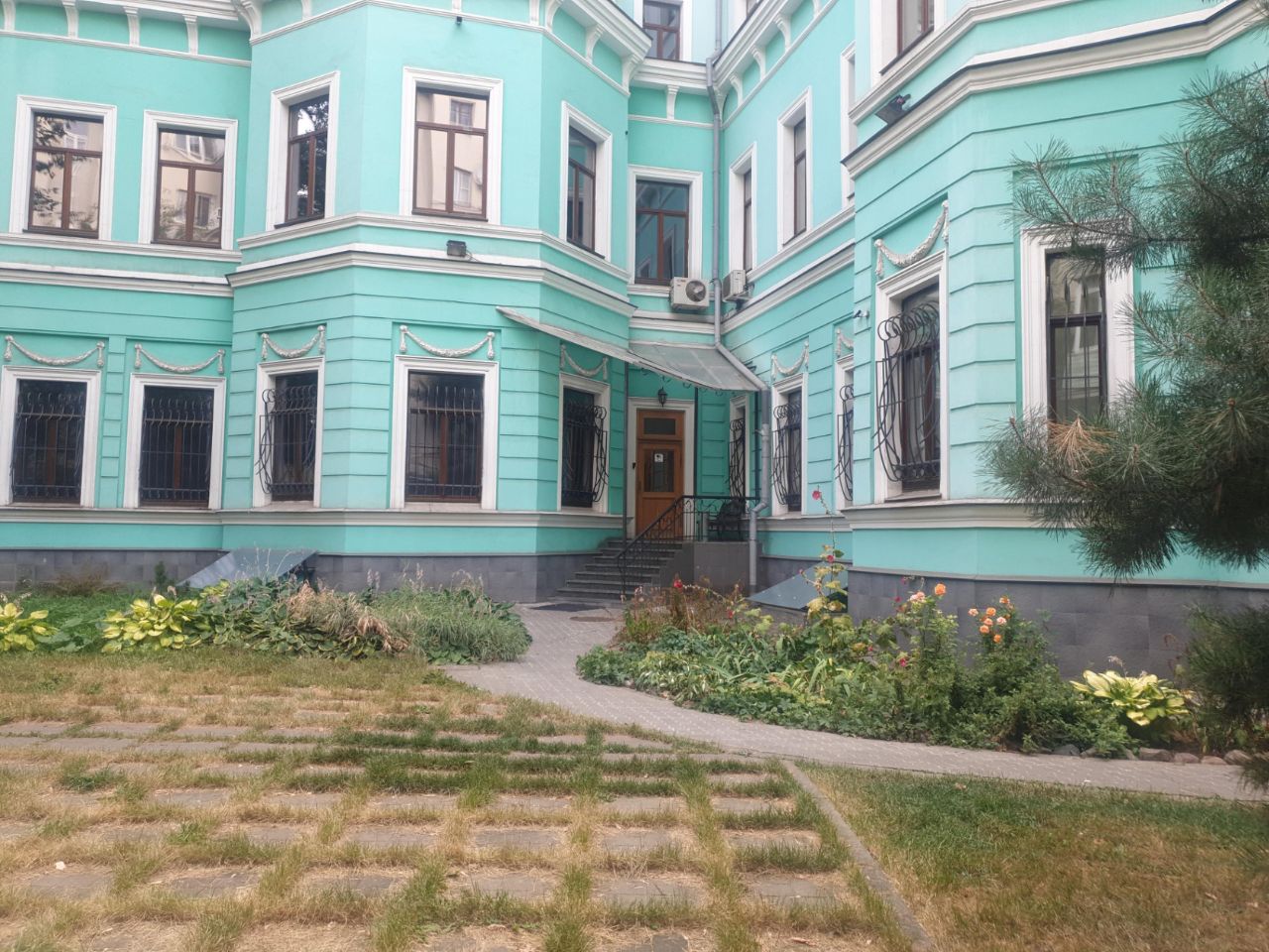 Бизнес Центр на ул. Спиридоновка, 20с2