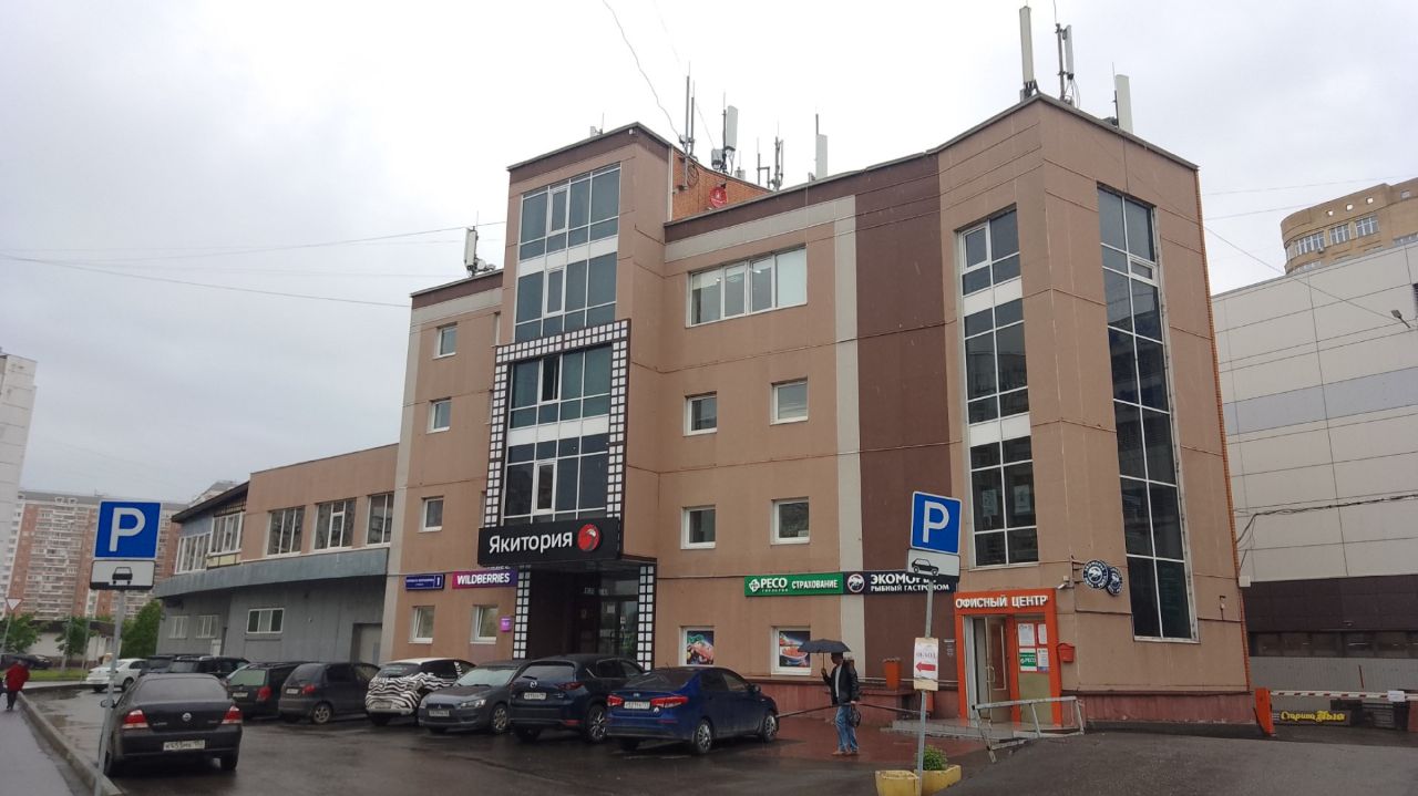 продажа помещений в ТЦ на ул. Маршала Полубоярова, 1