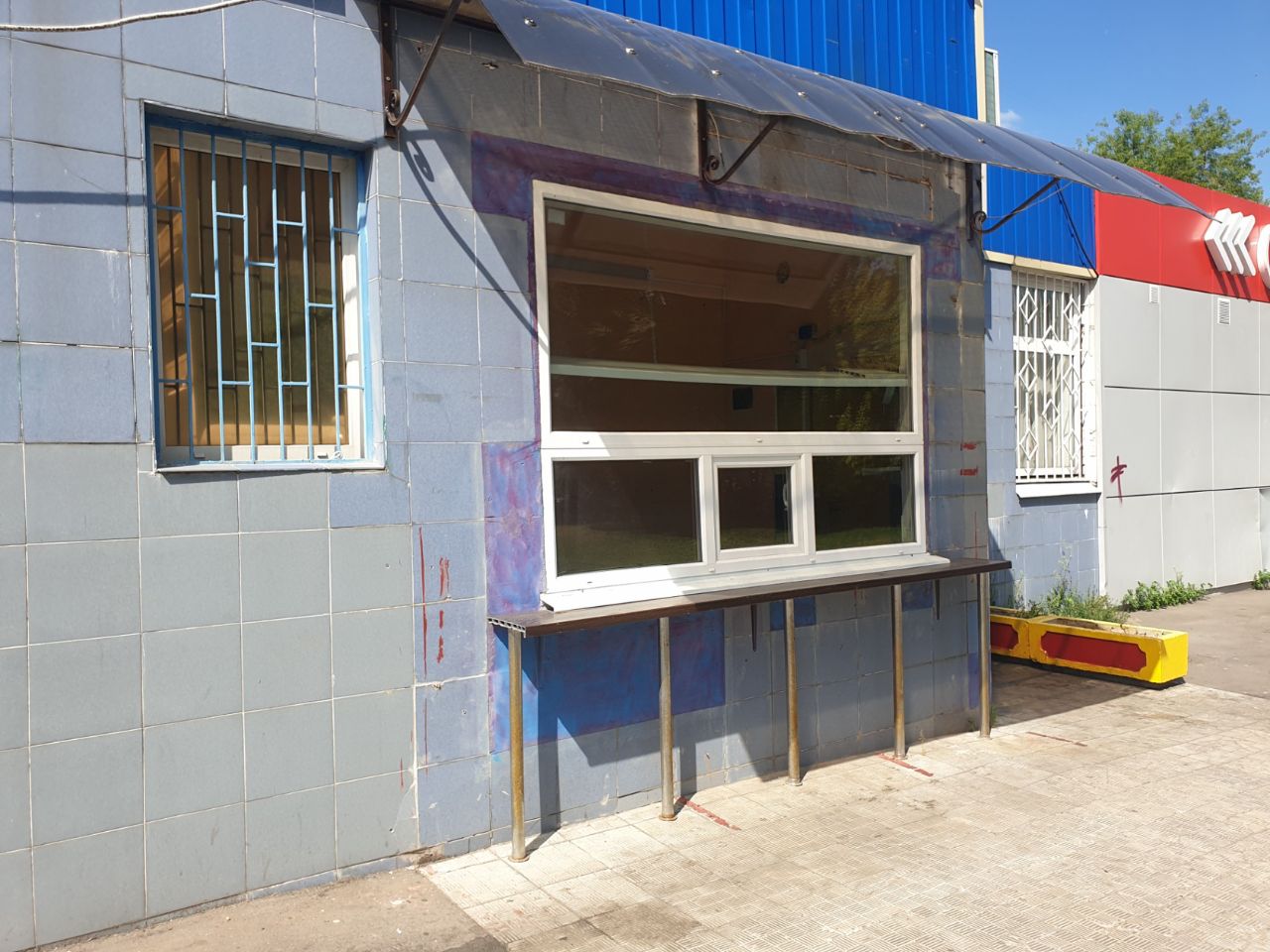 Торговом центре на ул. Мусы Джалиля, 15с2