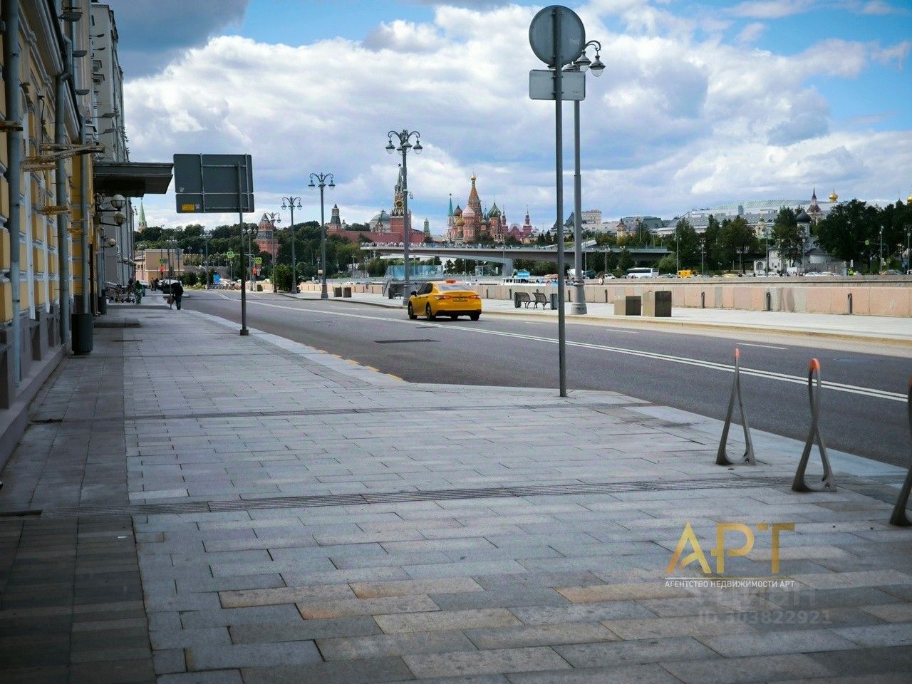 Купить квартиру с высокими потолками в переулке Московско-Казанский в  Москве. Найдено 1 объявление.