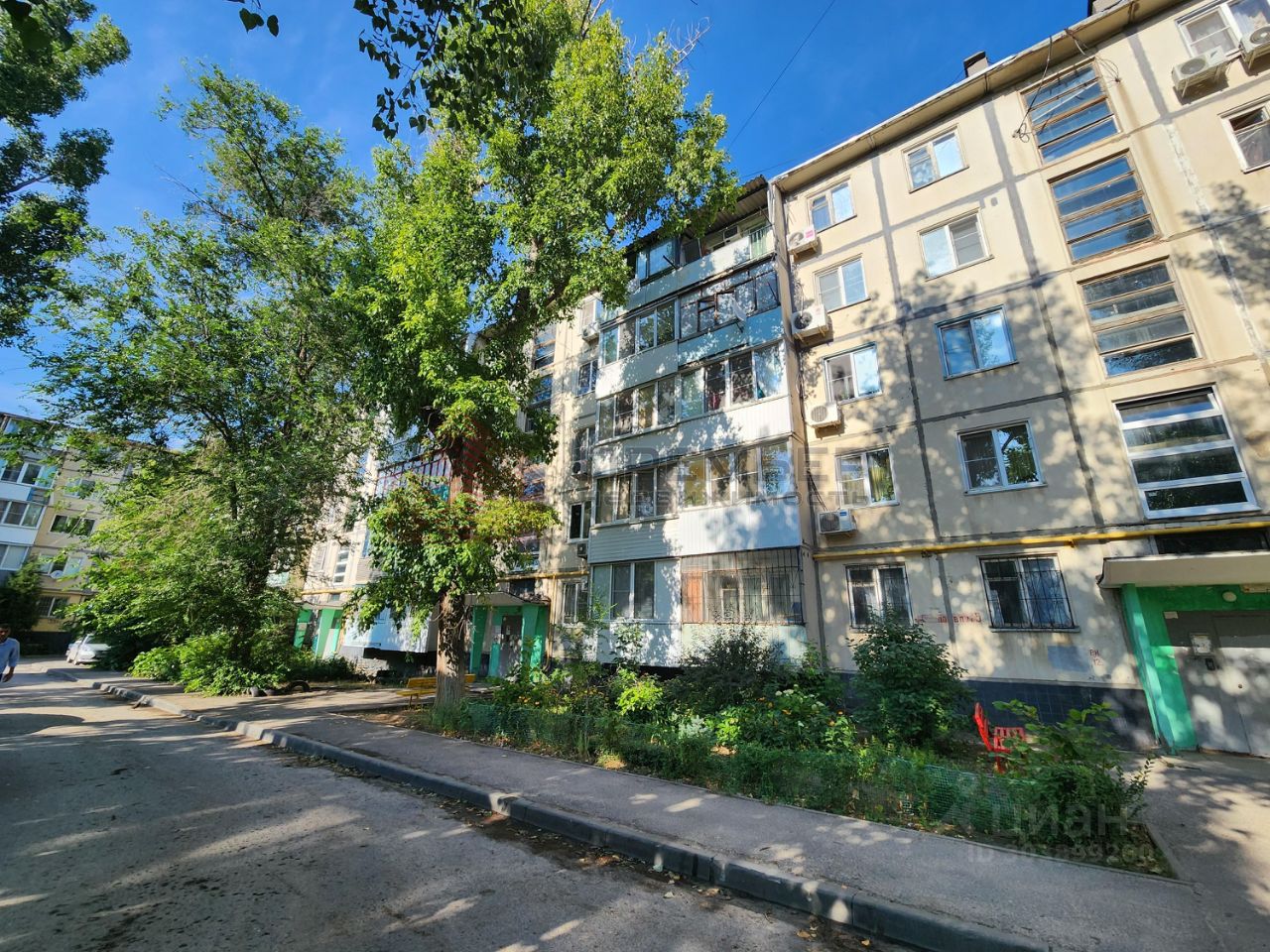 Продажа трехкомнатной квартиры 60м² ул. Танкистов, 6, Волгоград,  Волгоградская область, Жилгородок микрорайон - база ЦИАН, объявление  303899200