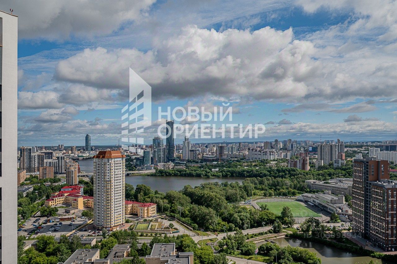 Купить однокомнатную квартиру 48,2м² ул. Готвальда, 24, Екатеринбург,  Свердловская область, м. Уральская - база ЦИАН, объявление 303998934