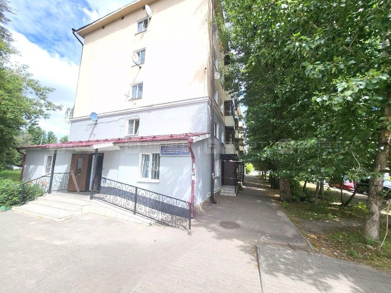 Купить квартиру-студию 28,2м² ул. Павлюхина, 103, Казань, Татарстан респ.,  м. Аметьево - база ЦИАН, объявление 304080351