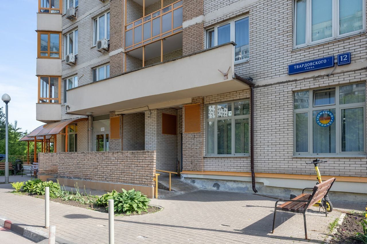 Продаю трехкомнатную квартиру 81м² ул. Твардовского, 12к1, Москва - база  ЦИАН, объявление 304106219