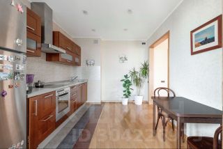 2-комн.кв., 72 м², этаж 15