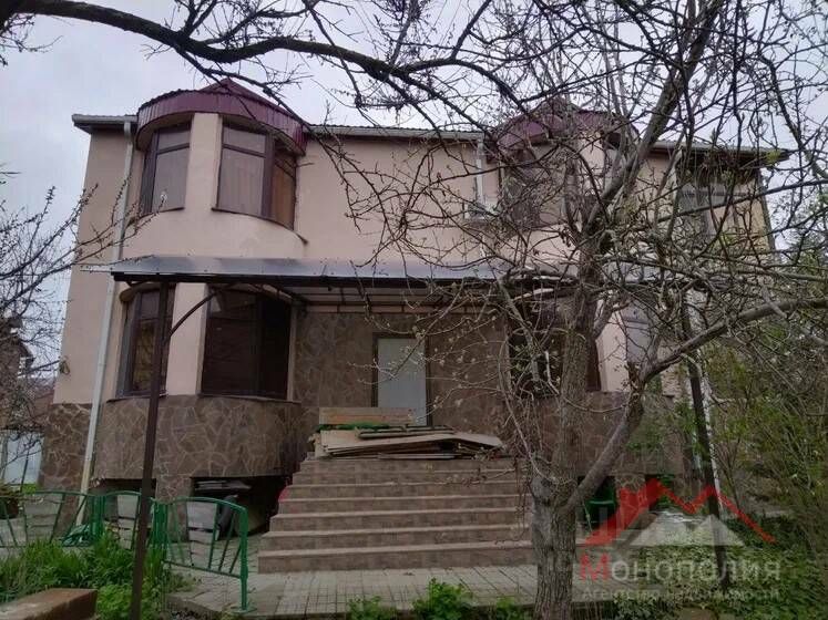 Продается3-этажныйдом,350м²