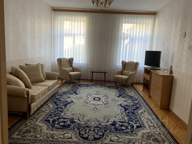 2-комн., 76 м², 3/4 этаж