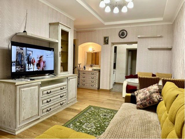 1-комн., 42 м², 1/1 этаж
