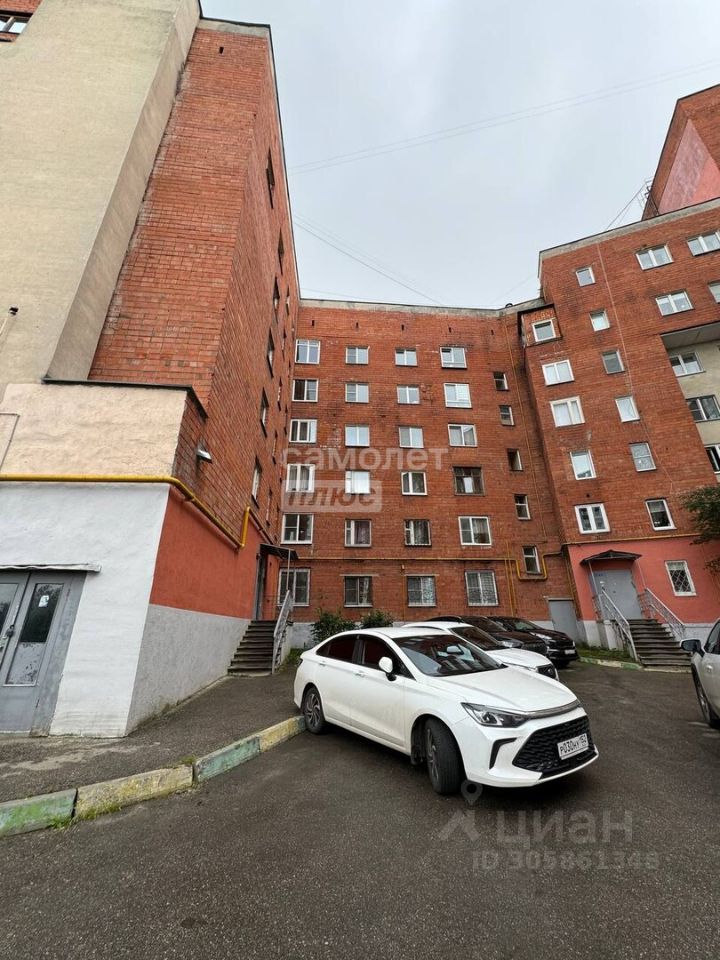 ПродаетсяМногокомнатнаяквартира,140м²