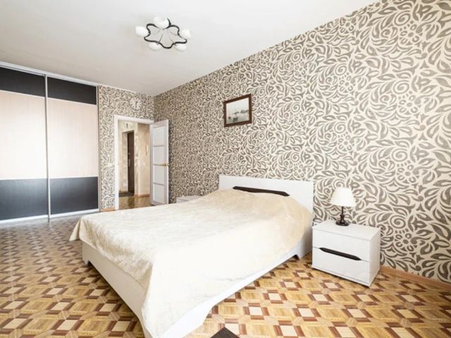 1-комн., 42 м², 16/25 этаж