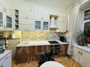 3-комн.кв., 92 м², этаж 3