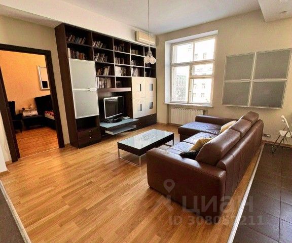 2-комн., 67 м², 1/1 этаж