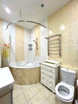 3-комн.кв., 84 м², этаж 4