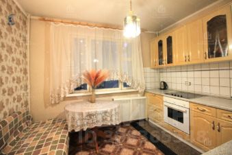 2-комн.кв., 63 м², этаж 10