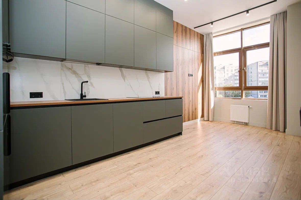 Продается3-комн.квартира,102м²