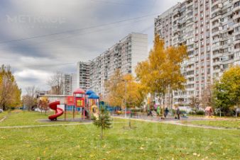 4-комн.кв., 100 м², этаж 18