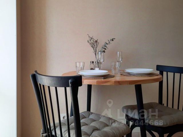 1-комн., 42 м², 1/1 этаж