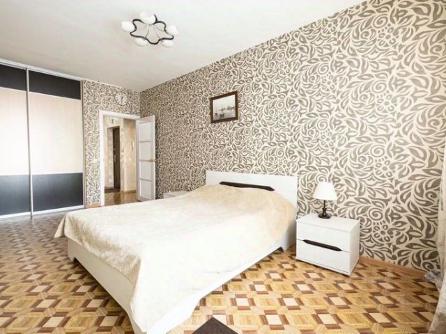 1-комн., 42 м², 1/1 этаж