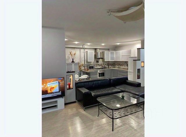 3-комн., 90 м², 1/9 этаж