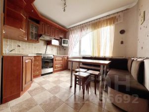 2-комн.кв., 50 м², этаж 3