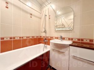 2-комн.кв., 50 м², этаж 3