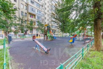 3-комн.кв., 76 м², этаж 4