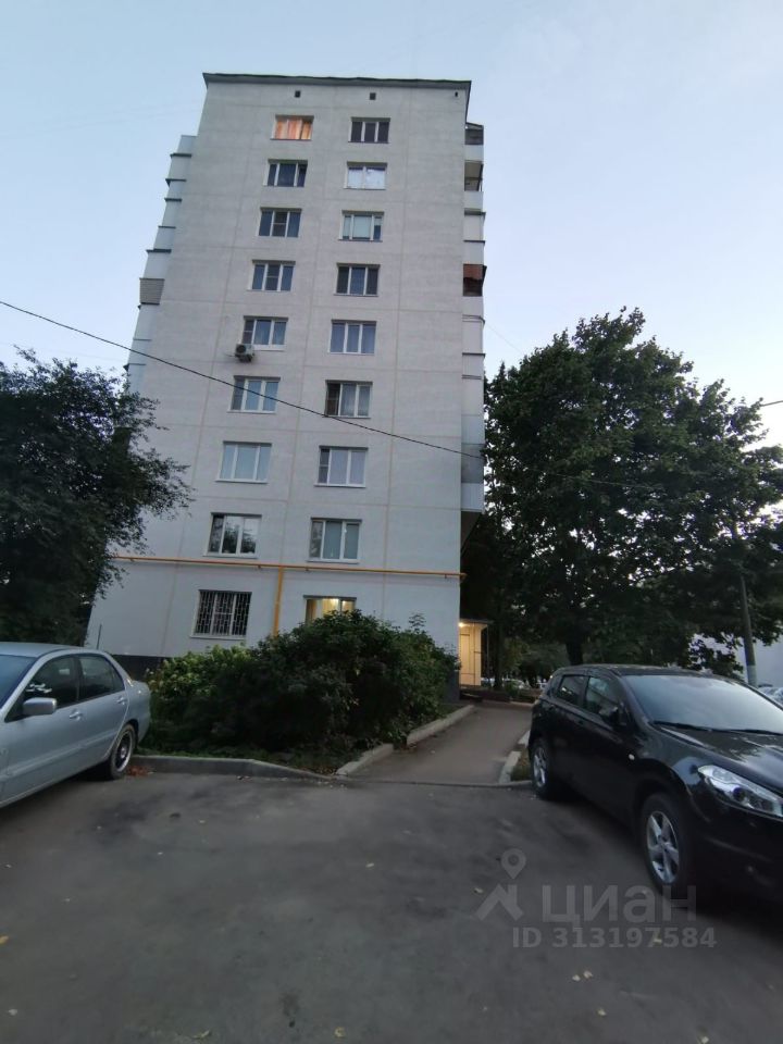 Комната, Москва