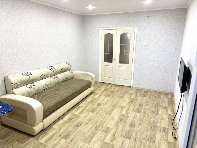3-комн., 80 м², 8/10 этаж