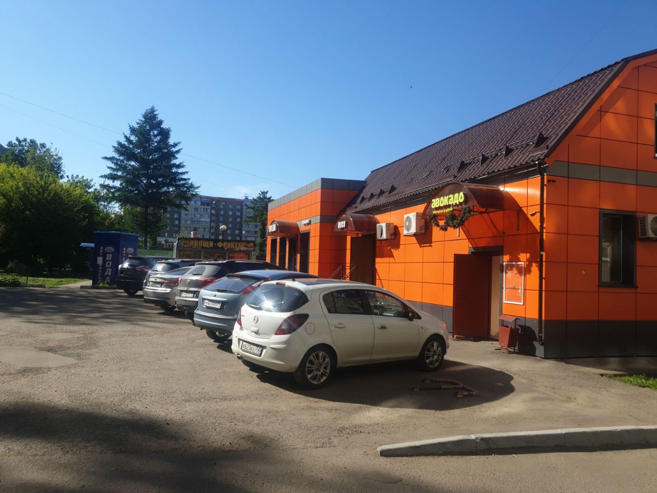 Торговом центре на ул. Малая Зеленовская, 48