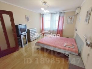 3-комн.кв., 90 м², этаж 4