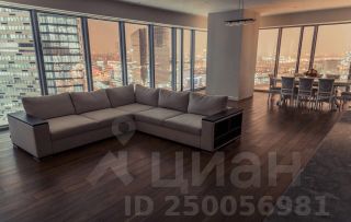 3-комн.кв., 180 м², этаж 49