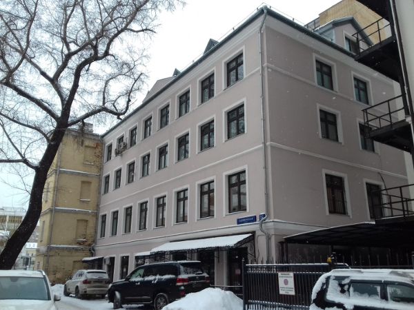 Отдельно стоящее здание на ул. Садовническая, 35с2