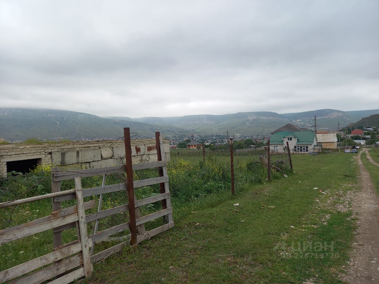 Купить загородную недвижимость в селе Учкекен республики  Карачаево-Черкесская, продажа загородной недвижимости - база объявлений  Циан. Найдено 6 объявлений