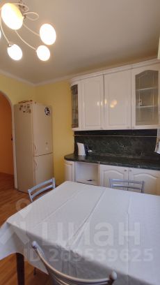 2-комн.кв., 65 м², этаж 12