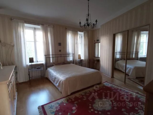 3-комн., 90 м², 4/6 этаж