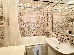 2-комн.кв., 54 м², этаж 1
