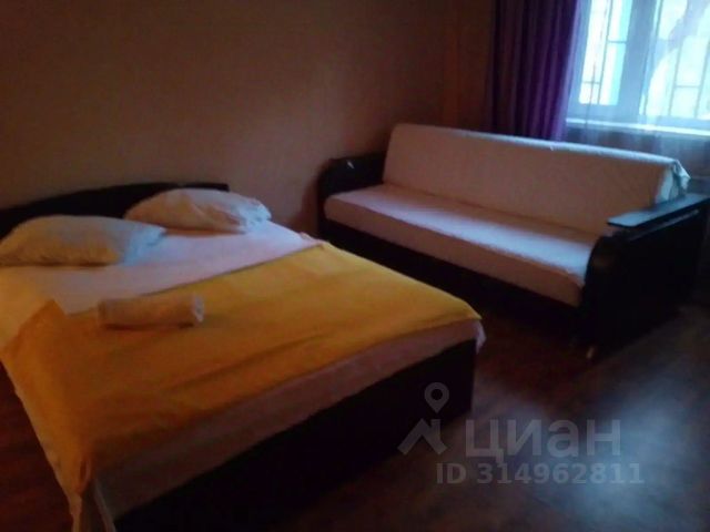 1-комн., 72 м², 1/1 этаж