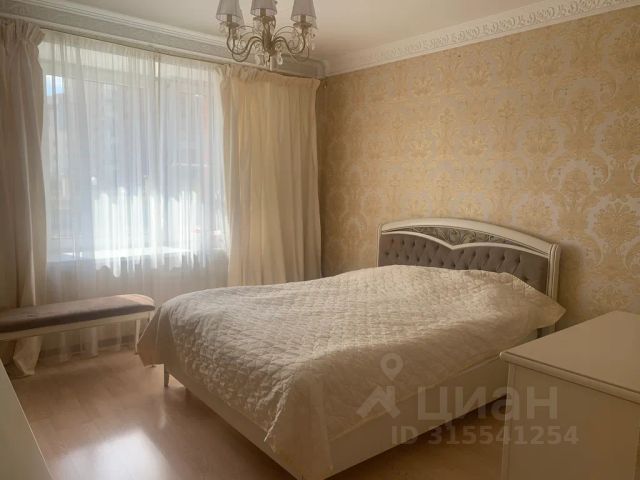 2-комн., 72 м², 2/17 этаж
