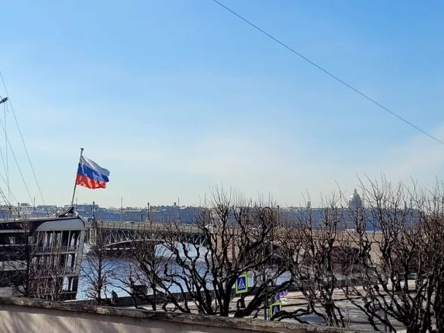 2-комн., 77 м², 2/7 этаж