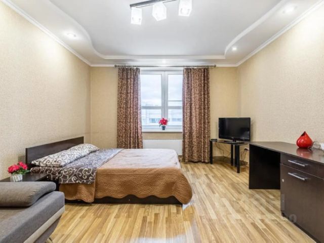 1-комн., 42 м², 1/1 этаж