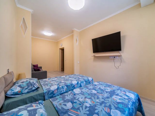 2-комн., 60 м², 1/5 этаж