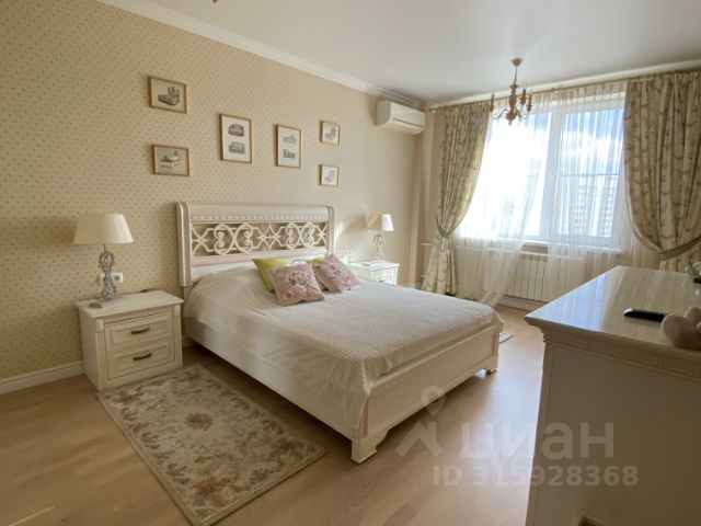 2-комн., 83 м², 12/19 этаж