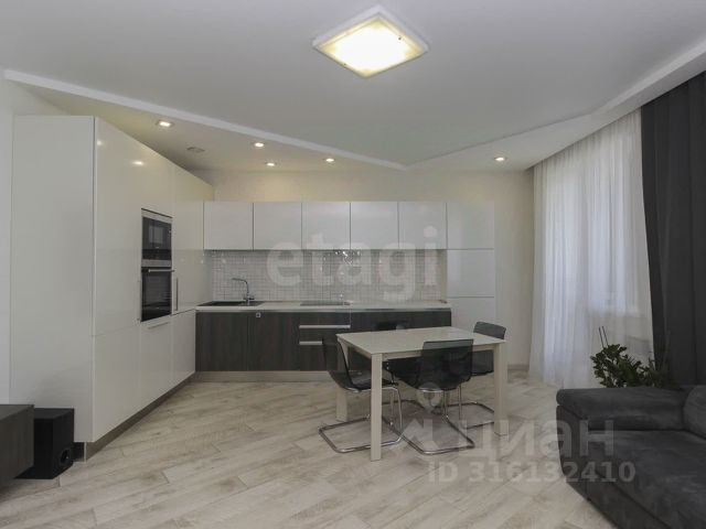 2-комн., 76 м², 10/11 этаж