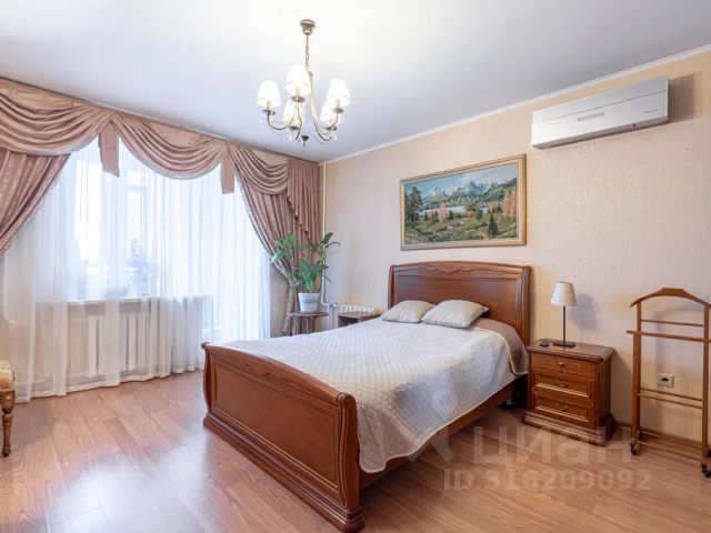 2-комн., 72 м², 7/10 этаж