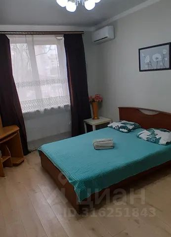 2-комн., 56 м², 1/8 этаж