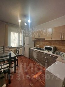 2-комн.кв., 52 м², этаж 1