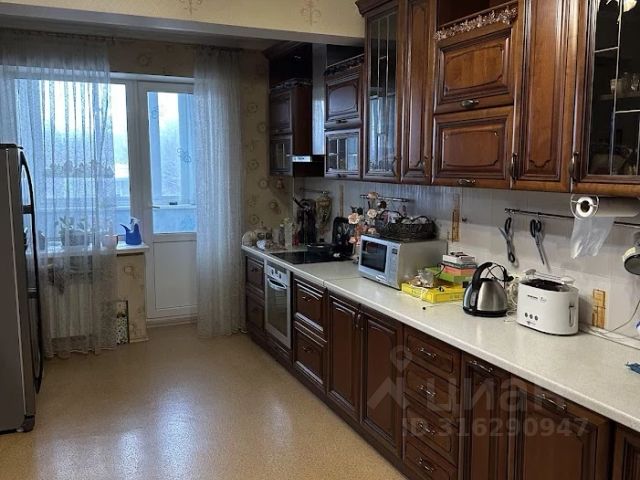 2-комн., 93 м², 3/15 этаж