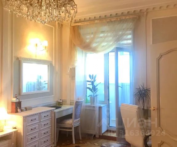 3-комн., 90 м², 6/8 этаж